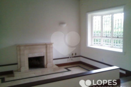 Casa à venda com 6 quartos, sendo 2 suítes, no condomínio Lago Azul Residencial e Golfe, Araçoiaba da Serra - SP