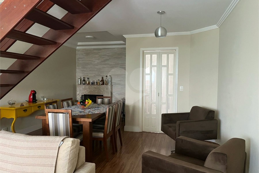 Casa à venda com 3 quartos, sendo 2 suítes, no condomínio Res Green Villagge, São Paulo - SP