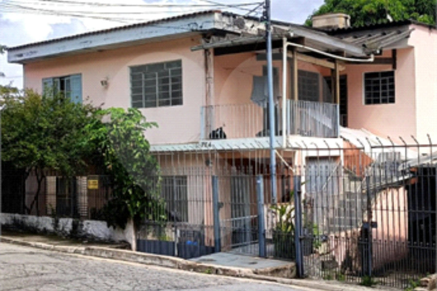Casa à venda com 6 quartos, sendo 1 suíte, em Tremembé, São Paulo, SP