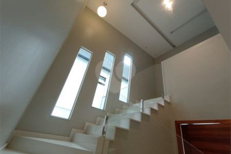 Casa à venda com 3 quartos, sendo 1 suíte, no condomínio Fazenda Cantagalo, Rio de Janeiro - RJ