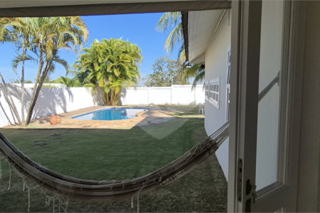 Casa à venda ou para alugar com 3 suítes no condomínio Jardim Theodora, Itu - SP
