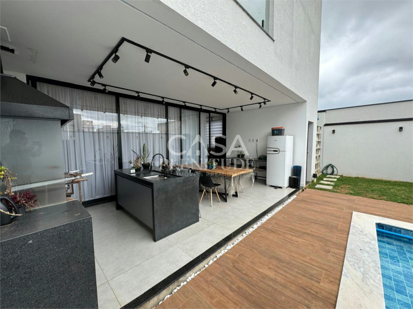 Casa em condomínio à venda com 3 suítes em Aparecidinha, Sorocaba, SP
