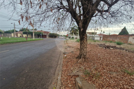 Terreno à venda no Centro, Três Lagoas, MS