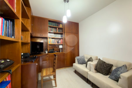 Casa de Vila à venda com 3 quartos, sendo 1 suíte, em Indianópolis, São Paulo, SP