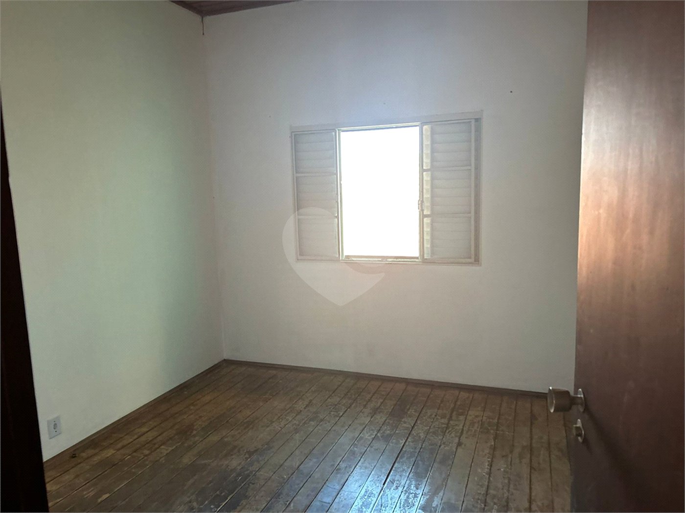 Casa para alugar com 6 quartos, sendo 3 suítes, no Centro, São Manuel, SP