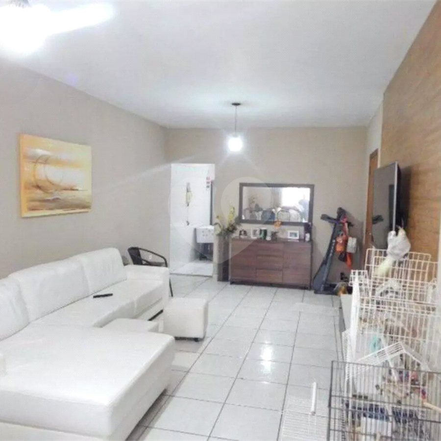 Sobrado à venda com 3 quartos, sendo 1 suíte, em Vila Ré, São Paulo, SP