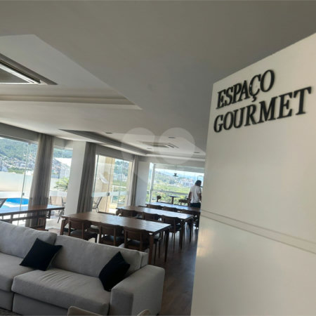 Apartamento à venda ou para alugar com 2 suítes em Itacorubi, Florianópolis, SC