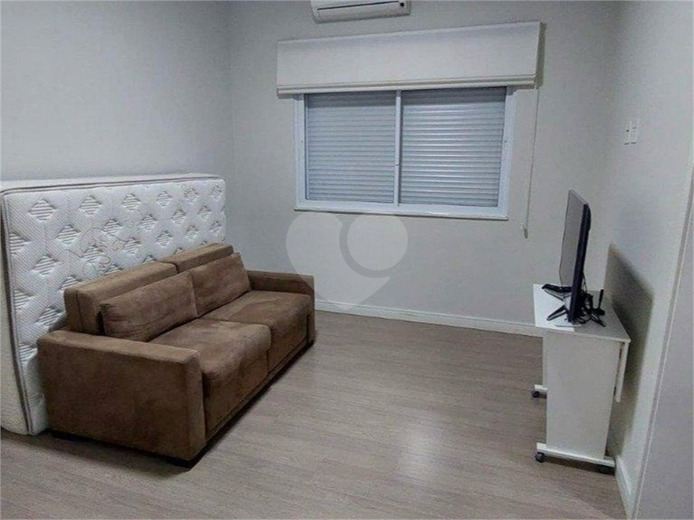 Casa à venda ou para alugar com 3 suítes no condomínio Mont Blanc, Sorocaba - SP