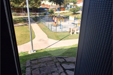 Sobrado à venda com 2 suítes em Jardim Itamaracá, Indaiatuba, SP