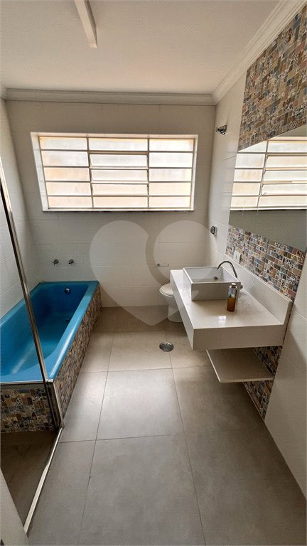 Sobrado à venda ou para alugar com 3 quartos, sendo 1 suíte, em Alto da Lapa, São Paulo, SP