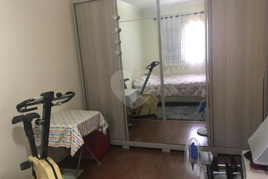 Casa à venda com 3 quartos, sendo 1 suíte, no condomínio Morada de Itapuã, São Paulo - SP