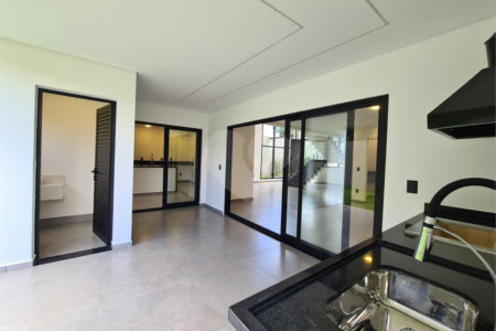 Casa em condomínio à venda com 3 suítes em Vila Santista, Atibaia, SP