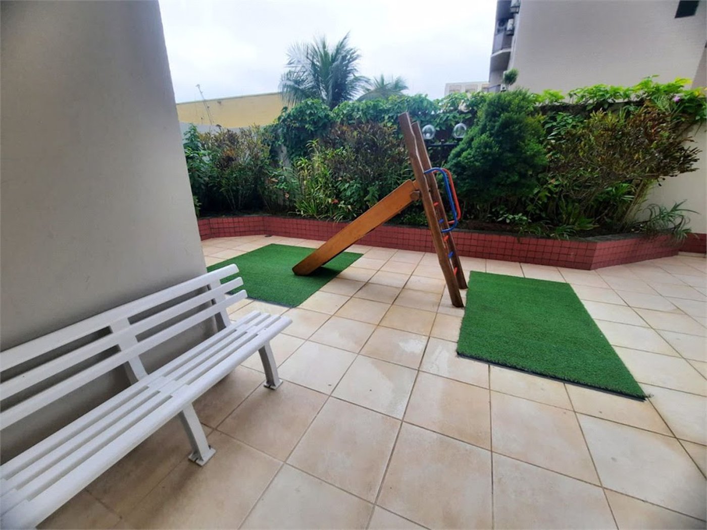 Apartamento com 2 dormitórios à venda, 139 m² por R$ 580.000,00 - Jardim São Miguel - Guarujá/SP