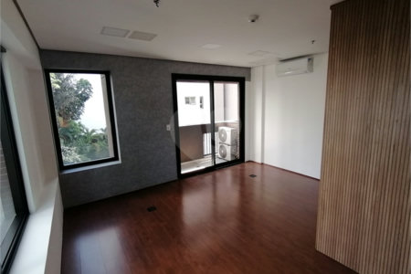 SALA COMERCIAL TOP, VENDA OU LOCAÇÃO, METRÔ VERGUEIRO COM 28,76m2