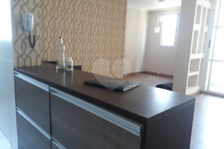 Ótimo apartamento Na rua Newton Prado no Bom Retiro