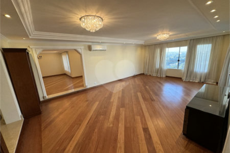 Cobertura à venda ou para alugar com 5 quartos, sendo 4 suítes, em Santo Amaro, São Paulo, SP