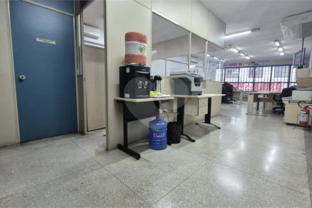 Prédio à venda em Pari, São Paulo, SP