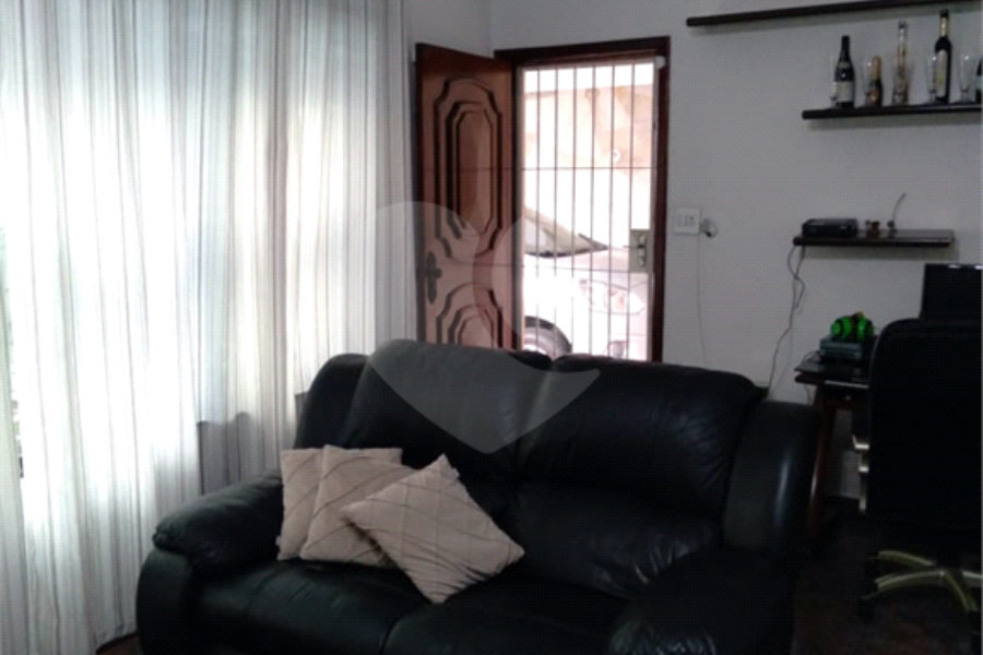 Casa Térrea à venda com 3 quartos, sendo 1 suíte, em Vila Galvão, Guarulhos, SP