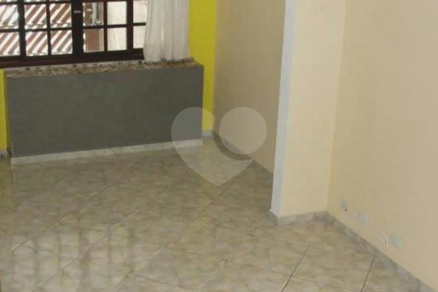Sobrado à venda com 3 quartos, sendo 1 suíte, em Tremembé, São Paulo, SP