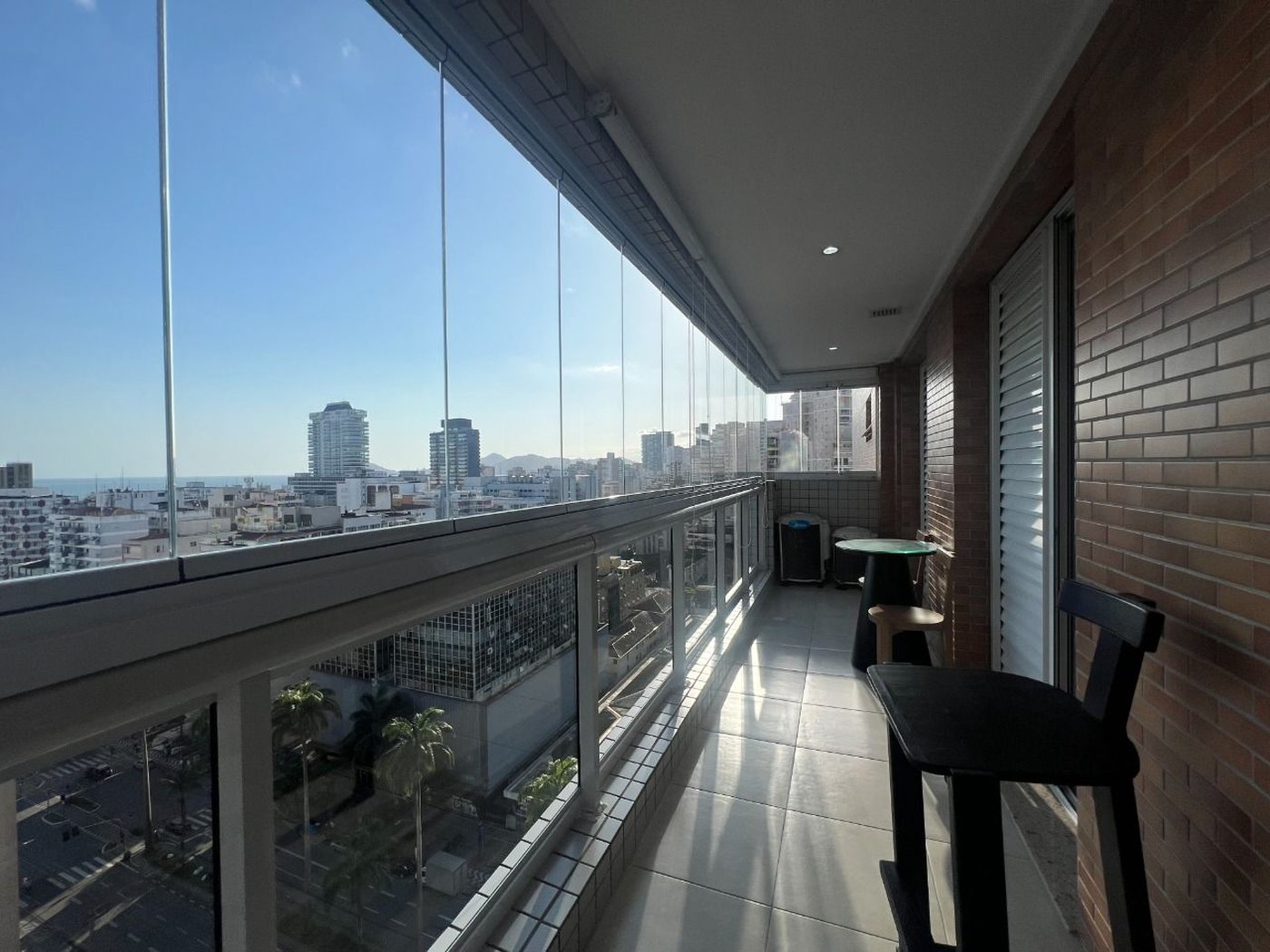 Apartamento com 2 dormitórios à venda, 94 m² por R$ 1.580.000,00 - Gonzaga - Santos/SP