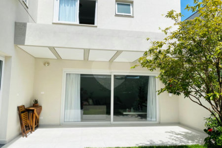Casa à venda com 4 quartos, sendo 2 suítes, no condomínio Residencial Vila Lagos, São Paulo - SP
