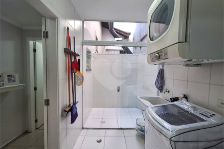 Casa à venda com 3 quartos, sendo 1 suíte, no condomínio Villaggio Tronchim, São Paulo - SP