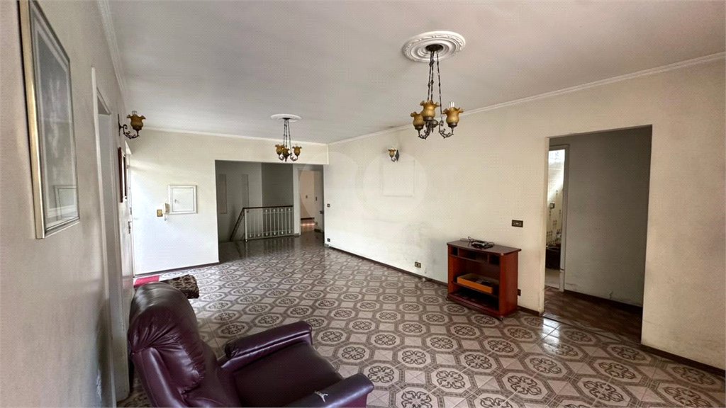 Casa à venda ou para alugar com 5 quartos, sendo 2 suítes, no Centro, Salto, SP