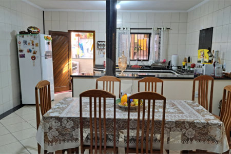 Casa à venda com 3 quartos, sendo 1 suíte,  em Jardim Universo, Mogi das Cruzes, SP