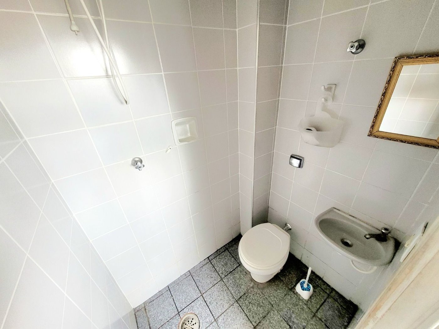 Apartamento com 2 dormitórios, 1 suíte, dependência de empregada à venda, 107 m² por R$ 640.000 - Marapé - Santos/SP