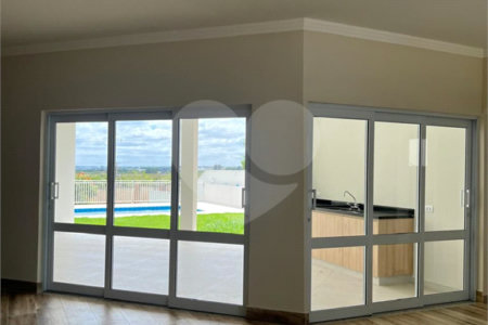 Casa à venda com 3 suítes no condomínio Palmeiras Imperiais, Salto - SP