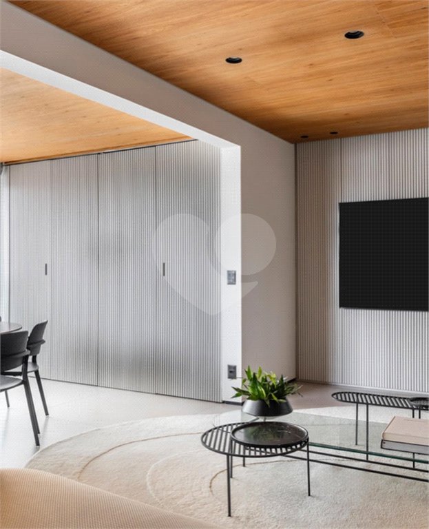 Apartamento à venda com 2 suítes em Vila Olímpia, São Paulo, SP