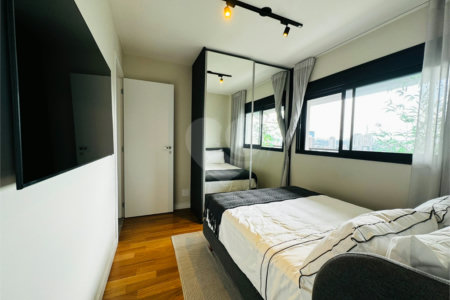 Apartamento à venda com 3 quartos em Vila Cordeiro, São Paulo, SP