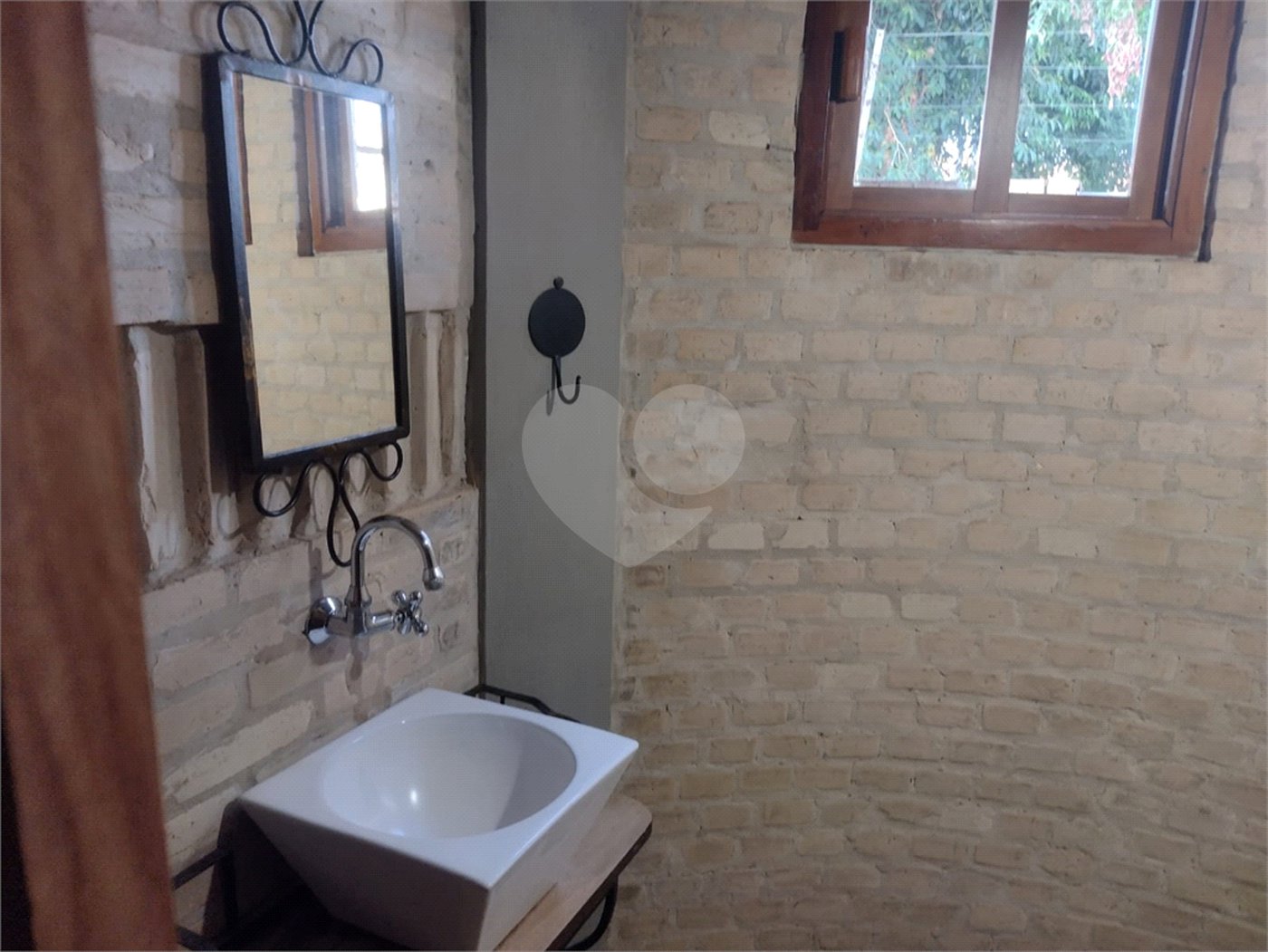 Sobrado à venda com 3 quartos, sendo 2 suítes, em Jardim Residencial Santa Mônica, Araraquara, SP