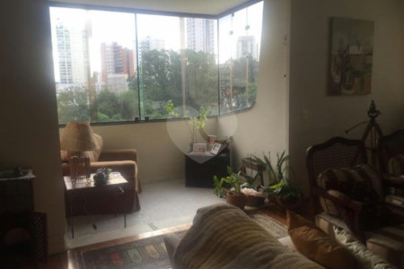 Apartamento à venda com 4 quartos, sendo 1 suíte, em Vila Andrade, São Paulo, SP