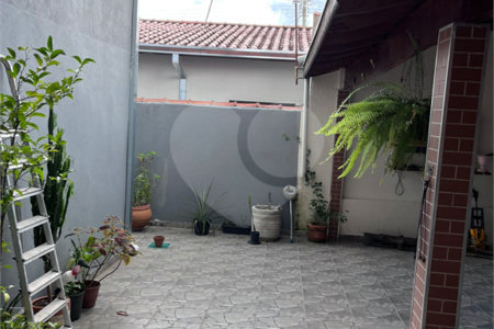 Sobrado à venda com 5 quartos, sendo 2 suítes,  em Jardim da Granja, São José dos Campos, SP