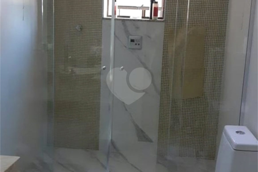 Sobrado à venda com 4 quartos, sendo 1 suíte, em Vila Guilherme, São Paulo, SP