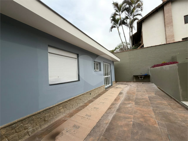 Casa à venda com 3 quartos, sendo 1 suíte,  em Alto da Boa Vista, São Paulo, SP
