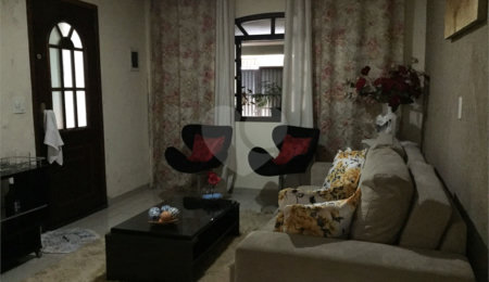 Sobrado à venda com 4 quartos, sendo 2 suítes,  em Vila Nova Cachoeirinha, São Paulo, SP