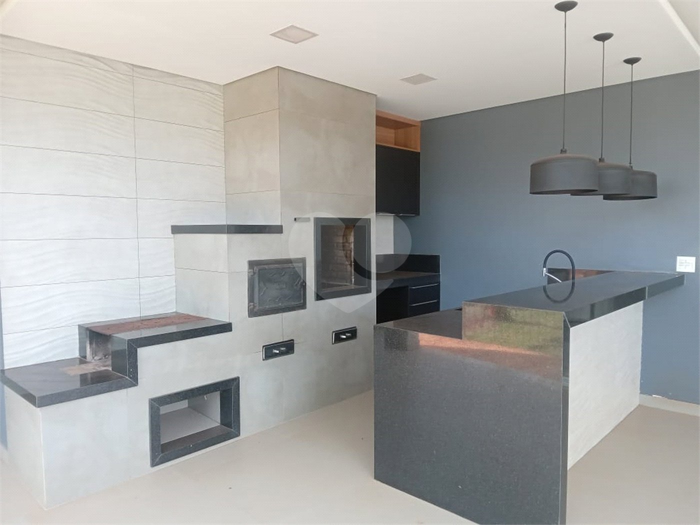 Casa à venda com 4 quartos, sendo 3 suítes,  no condomínio Residencial Montreal, São Carlos - SP