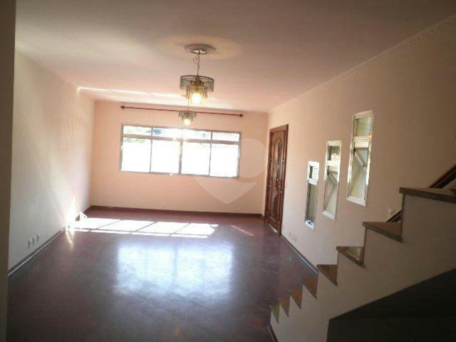 Sobrado à venda com 3 quartos, sendo 1 suíte,  em Vila Isolina Mazzei, São Paulo, SP