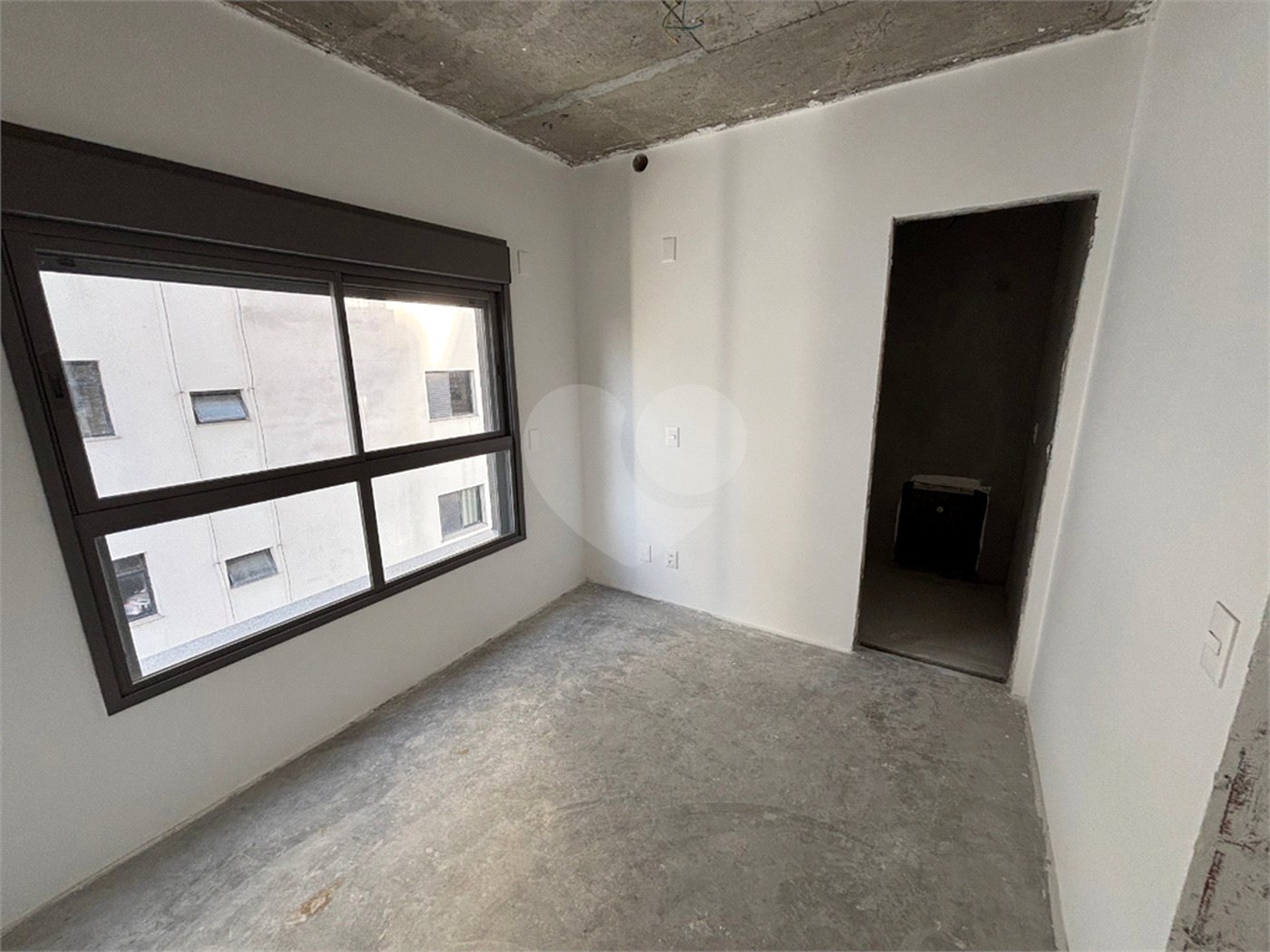 Apartamento à venda com 3 suítes em Moema, São Paulo, SP