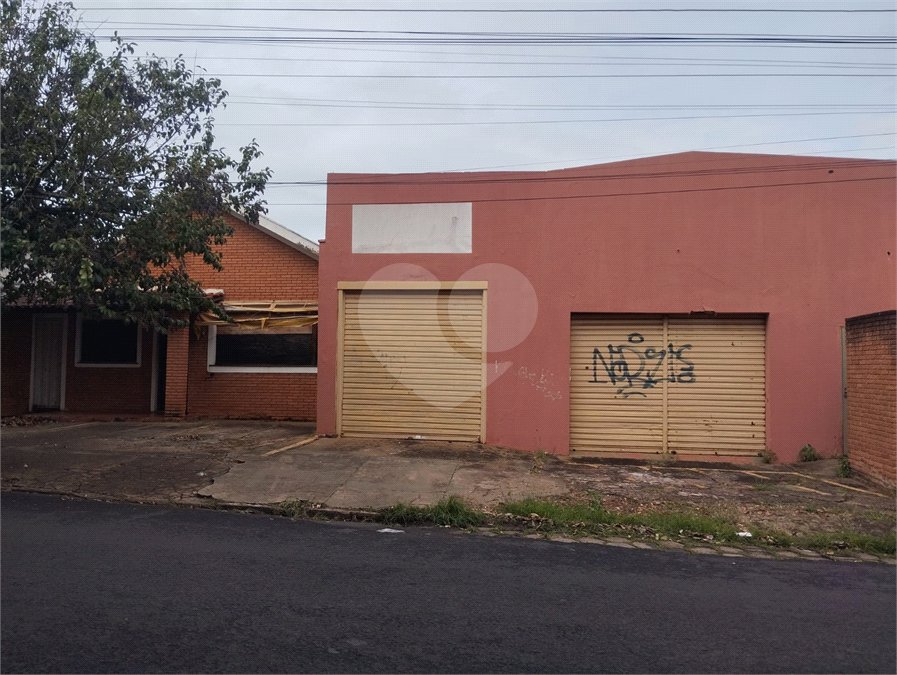 Casa Térrea à venda com 3 quartos, sendo 1 suíte, em Vila Xavier (vila Xavier), Araraquara, SP