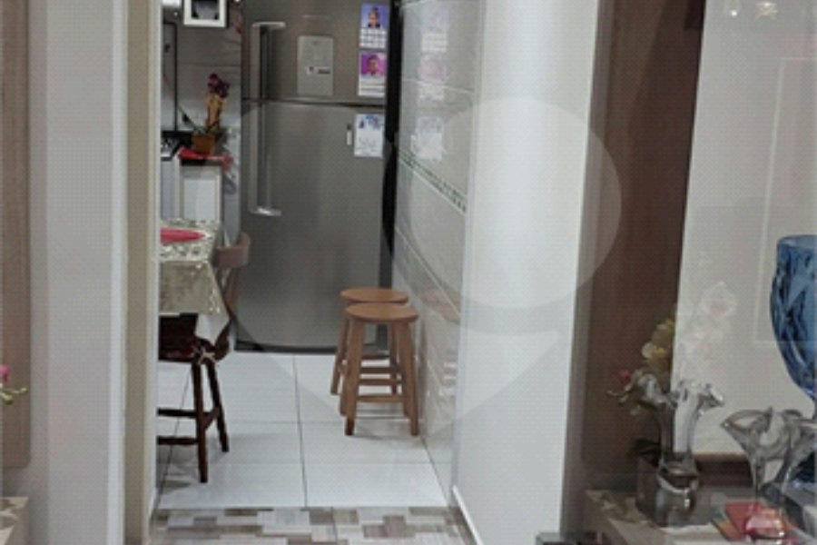 Casa à venda com 2 suítes no condomínio Lauro Korte, São Paulo - SP
