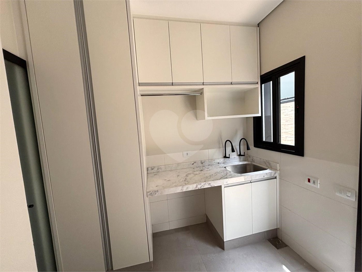 Sobrado à venda com 4 suítes em Residencial Central Parque, Salto, SP