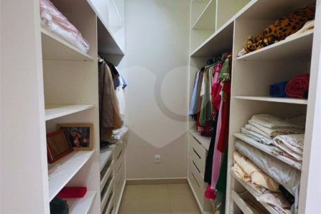 Apresento essa belíssima casa no Condomínio Delle Stelle - Louveira SP