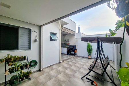 Casa à venda com 3 quartos, sendo 1 suíte, no condomínio Horto Florestal Iii, Sorocaba - SP