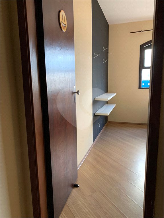 Sobrado à venda com 3 quartos, sendo 1 suíte, em Vila do Castelo, São Paulo, SP