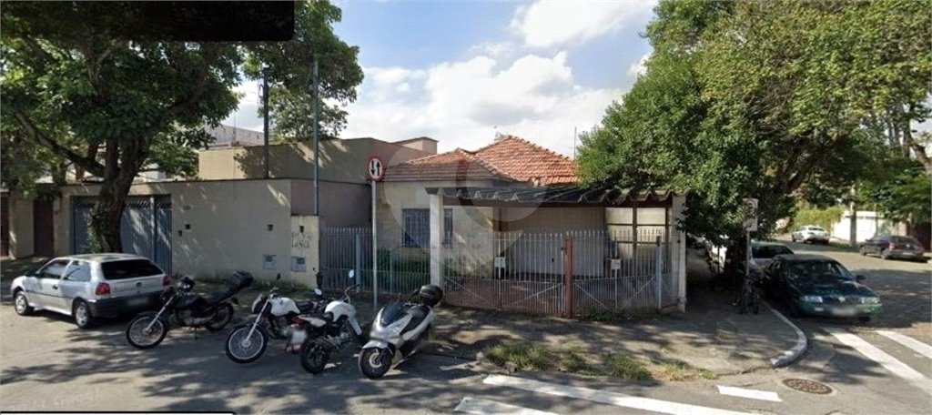 Casa à venda com 3 quartos em Vila Cordeiro, São Paulo, SP