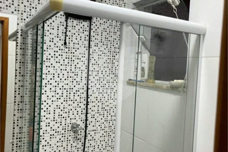 Casa à venda com 2 suítes no condomínio Residencial Veneza, São Paulo - SP