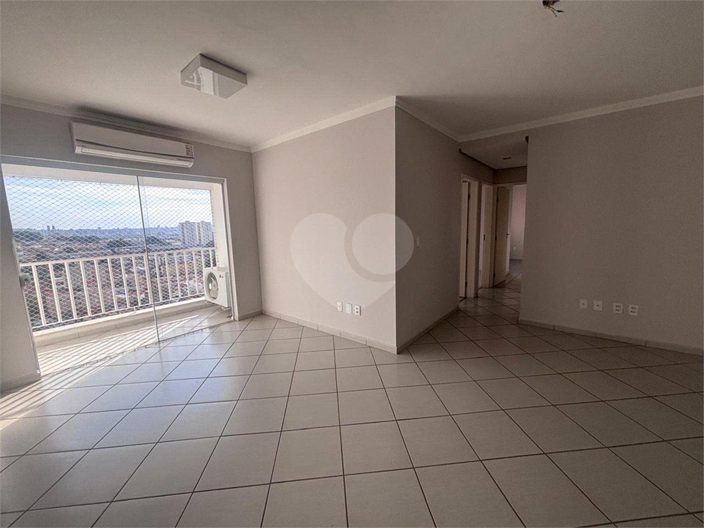 Apartamento à venda com 3 quartos, sendo 1 suíte, em Jardim Piratininga, Sorocaba, SP